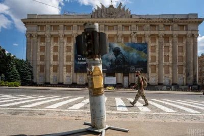 Окупанти вгатили ракетою по багатоквартирному будинку в Харкові