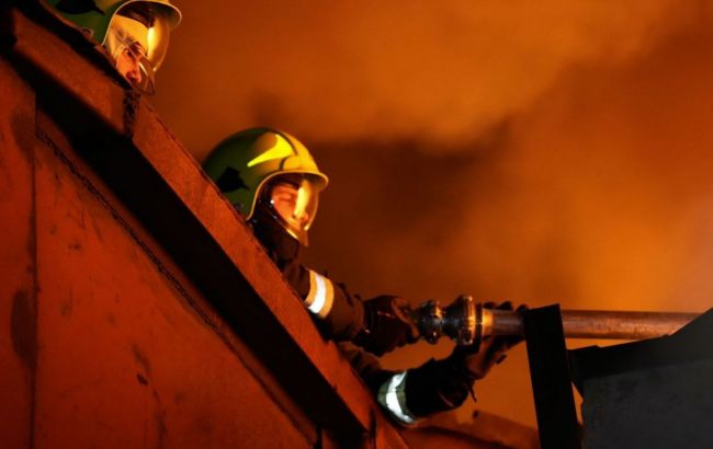 РФ дронами атакувала об’єкт енергетики у Одеській області: виникло кілька пожеж